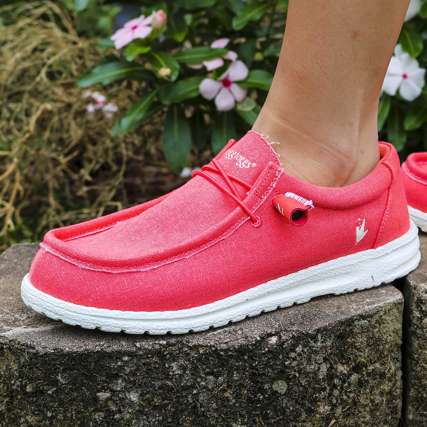 Womens slip on waterproof on sale shoes