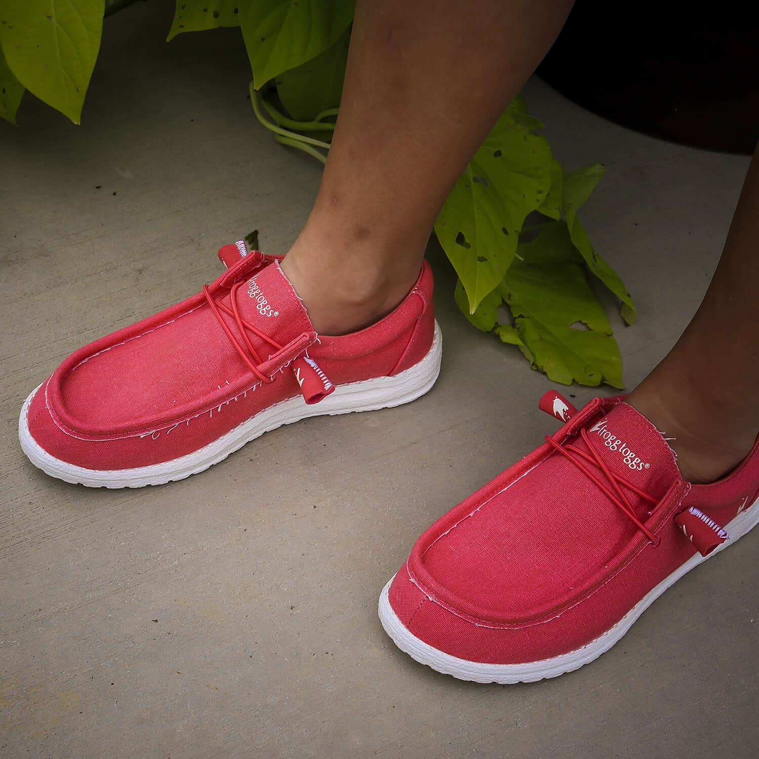 Womens red sale shoes size 9