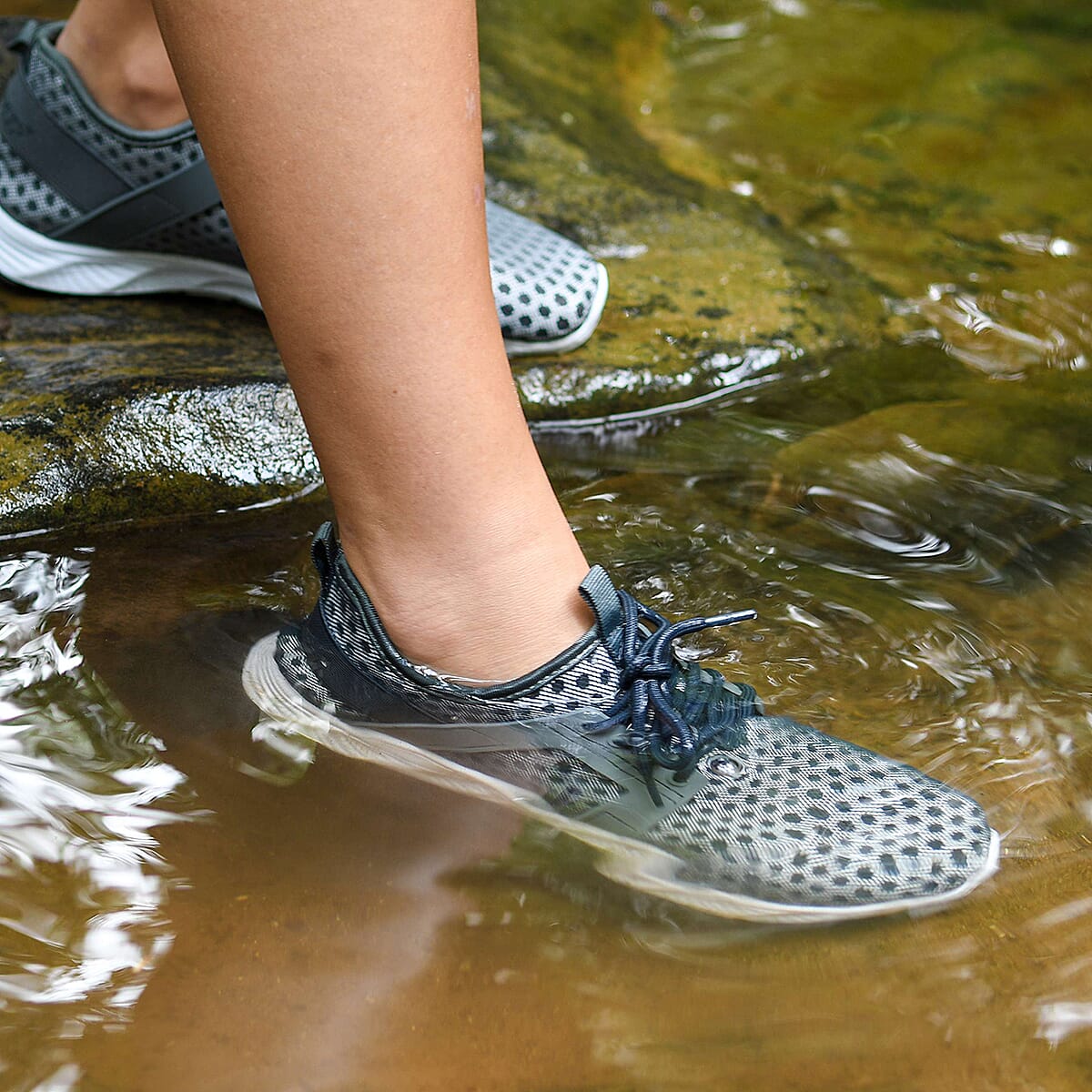 FROGG TOGGS Grey Shortfin XTR Lace-up Water Drainage Shoes (Size 9) image number 1