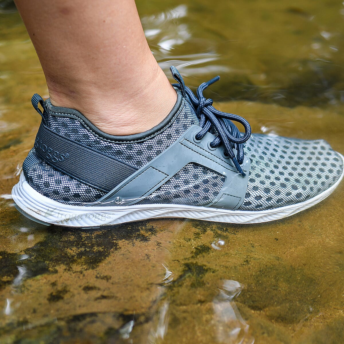 FROGG TOGGS Grey Shortfin XTR Lace-up Water Drainage Shoes (Size 9) image number 2