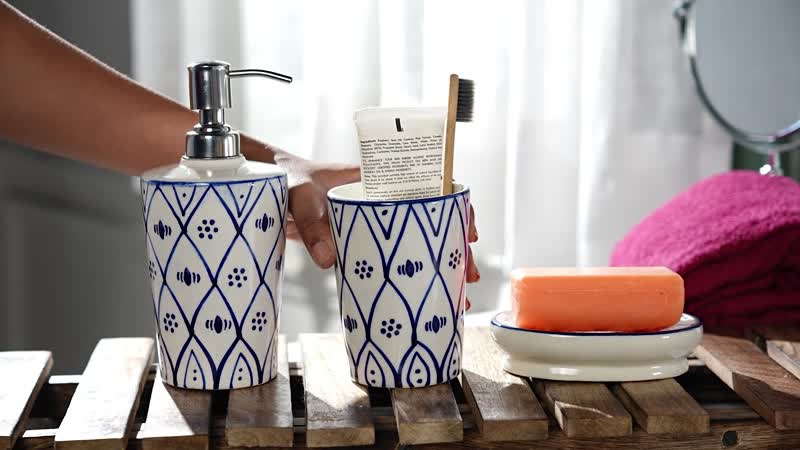 Set of 3 Ceramic Bathroom Accessory Liquid Soap Dispenser, Soap Tray & Tumbler - Blue and White (8x8x6)