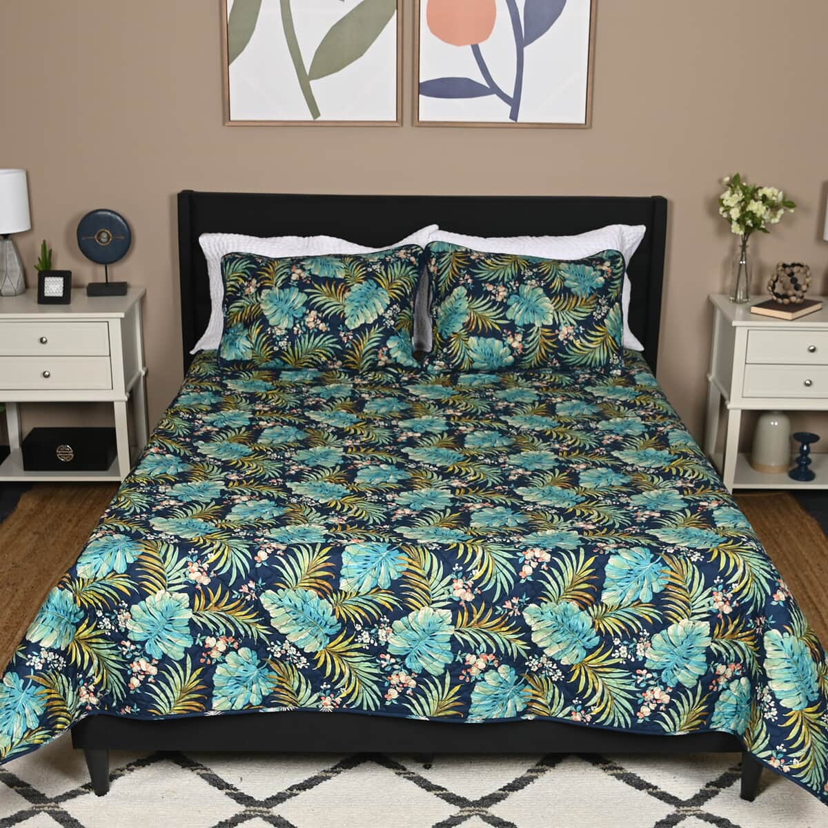 SEASIDE VILLA 3pc Navy Blue and Green Leaf Disperse Print Quilt Set - Blue (Queen) image number 0