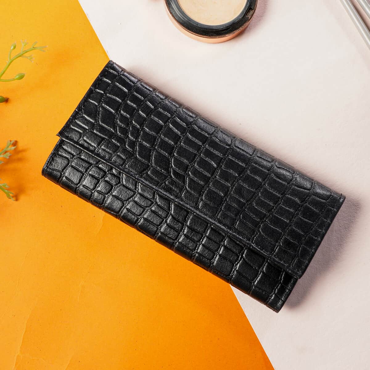 PASSAGE Black Genuine Leather Croco Embossed RFID Bi-Fold Wallet image number 1