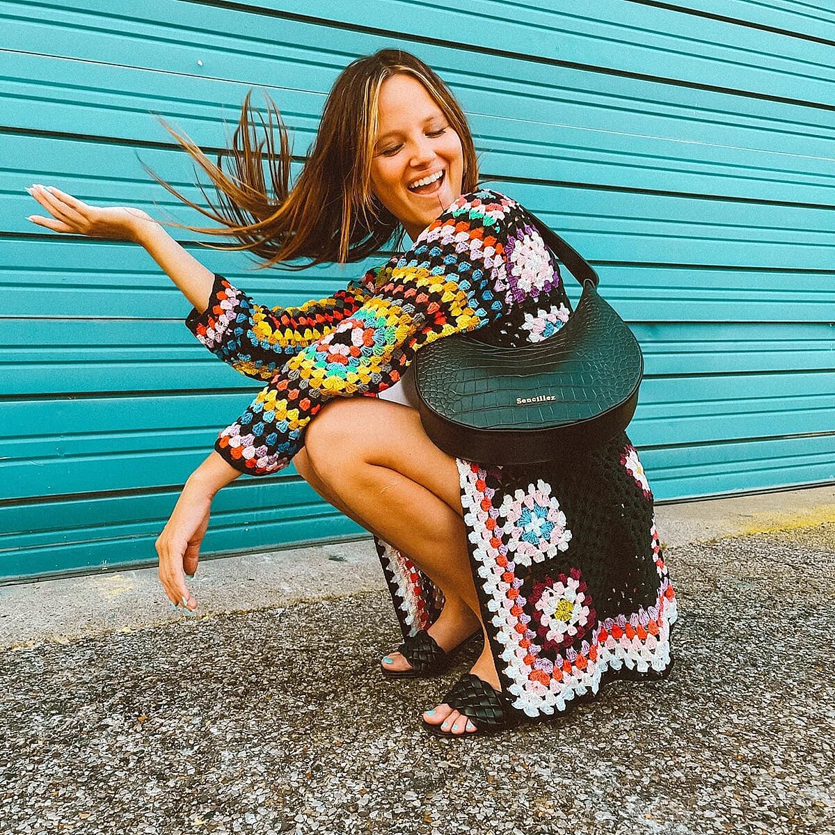 SENCILLEZ Black Genuine Leather Crocodile Embossed Structured Bag image number 5