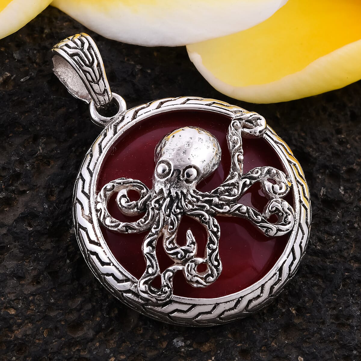 Bali Legacy Sponge Coral Octopus Pendant in Sterling Silver image number 1