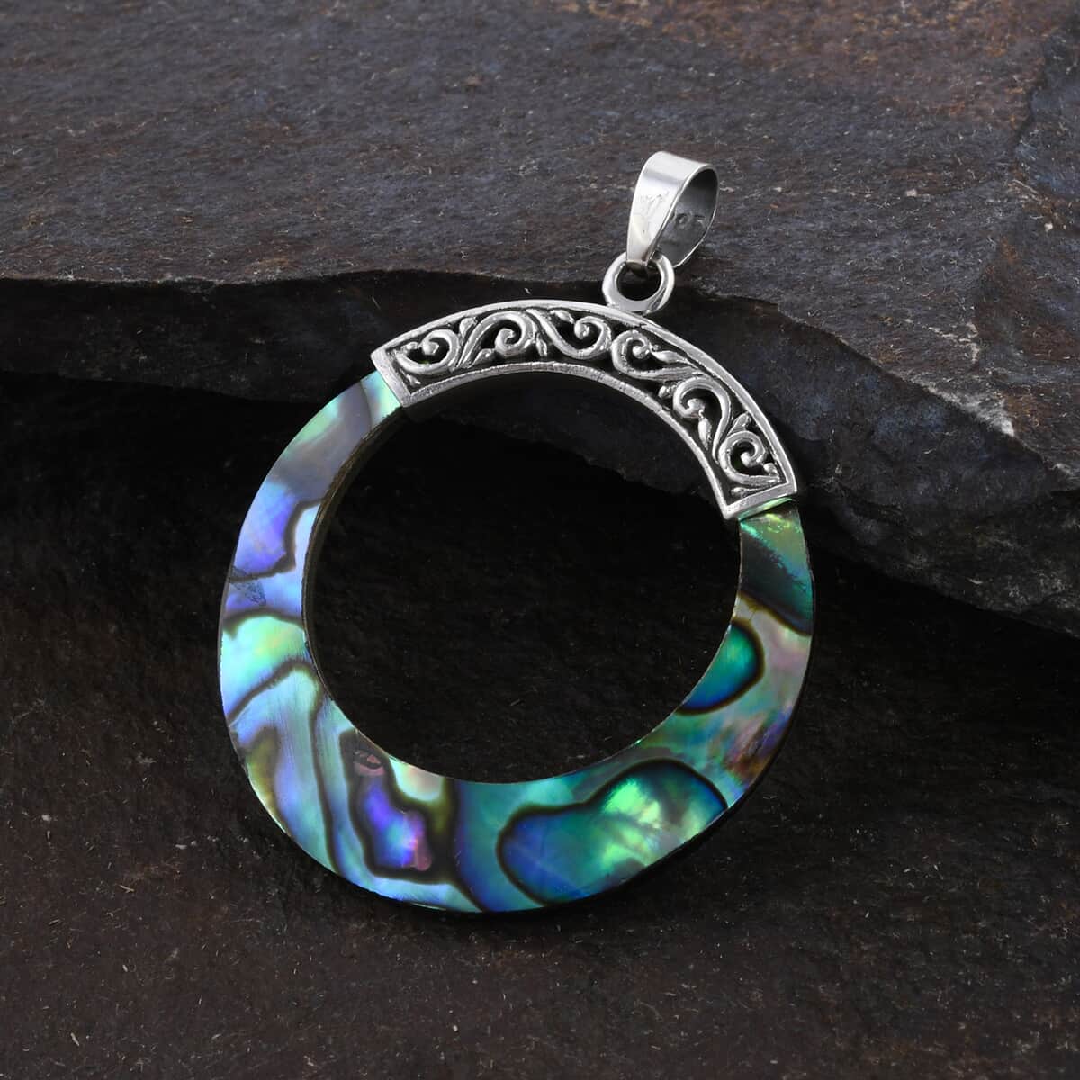 Abalone Shell Circle Pendant in Sterling Silver image number 1