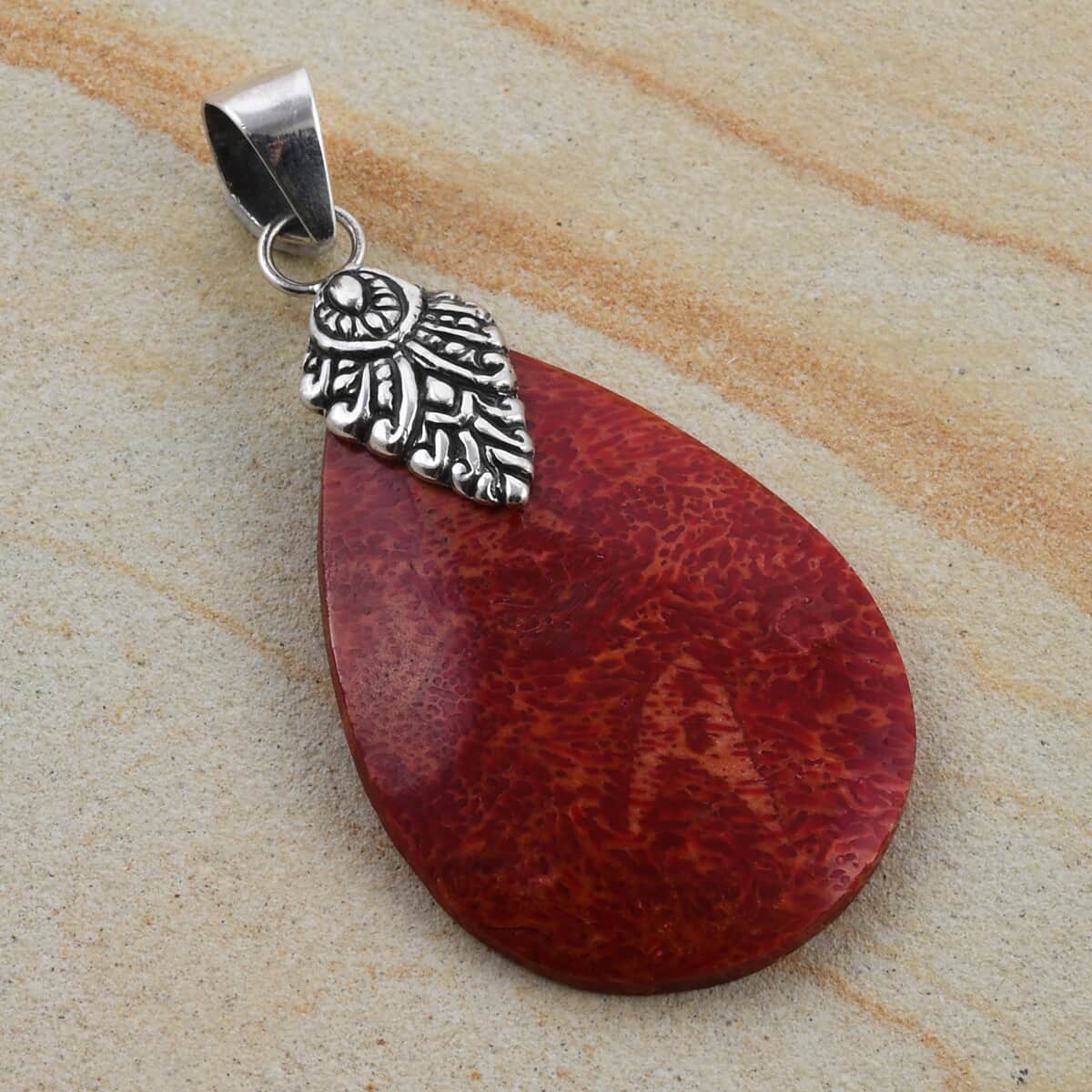 Sponge Coral Pendant in Sterling Silver image number 1