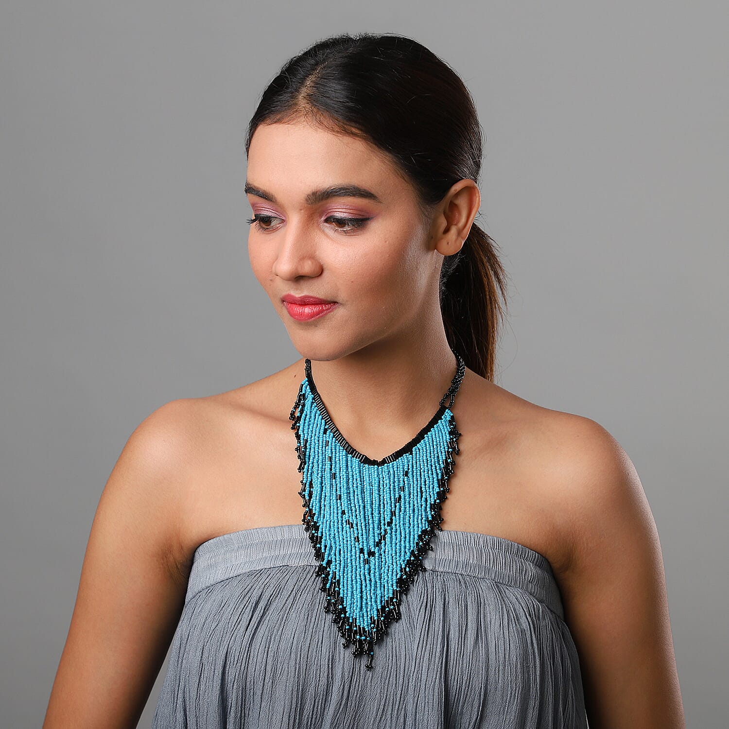 Turquoise and Black Glass Seed Beaded Necklace (14-20.50 Inches) in Goldtone