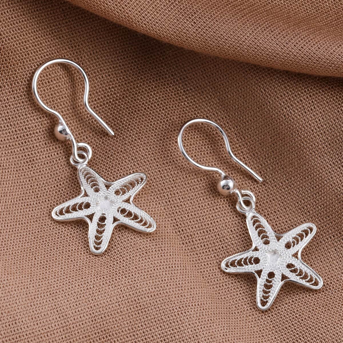 Starfish Earrings in Sterling Silver 2.10 Grams image number 1