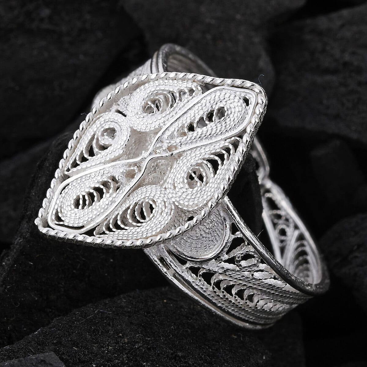 Artistry Tarakashi Collection Sterling Silver Filigree Fleur De Lis Ring (Size 5.0) 2.60 Grams image number 1
