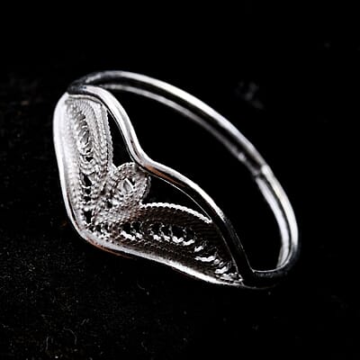 Artistry Tarakashi Collection Sterling Silver Crown Ring (Size 11.0) 1.60 Grams