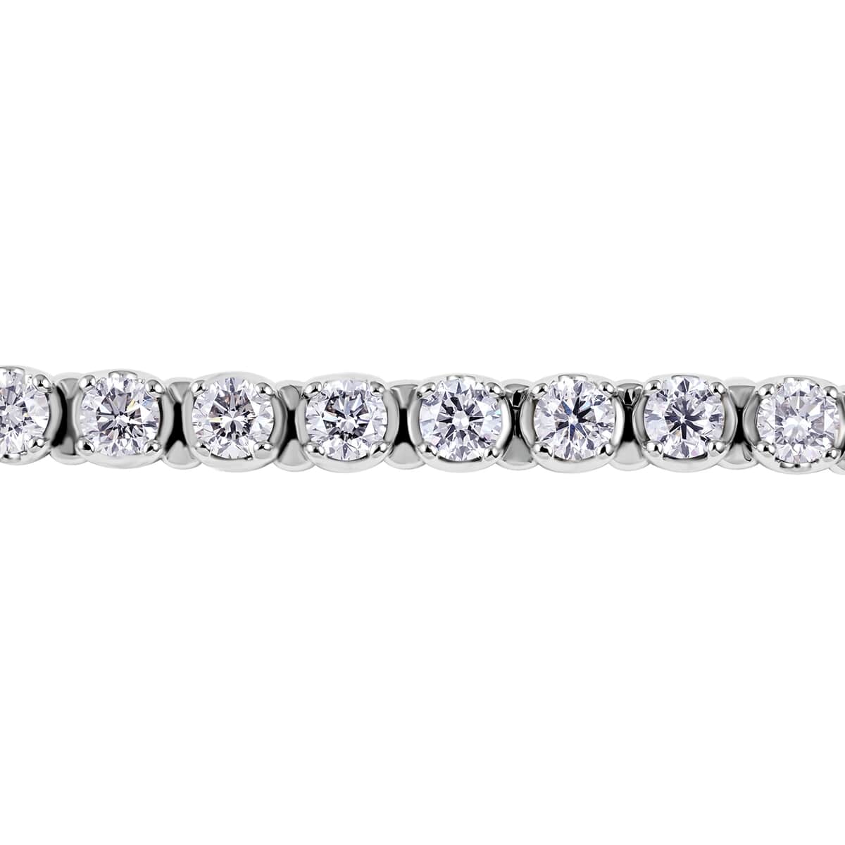 NY Closeout 10K White Gold Diamond Line Tennis Bracelet (7.00 In) 12.40 Grams 7.00 ctw image number 2