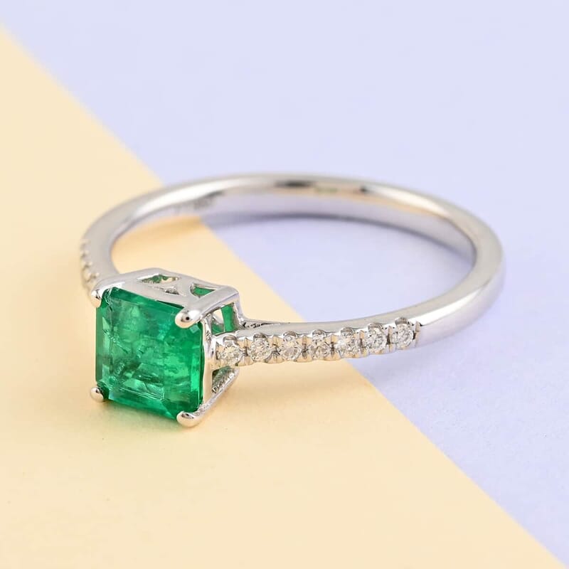 Certified & Appraised Rhapsody AAAA Boyaca Colombian Emerald and E-F VS Diamond 1.15 ctw Ring in 950 Platinum (Size 6.0)