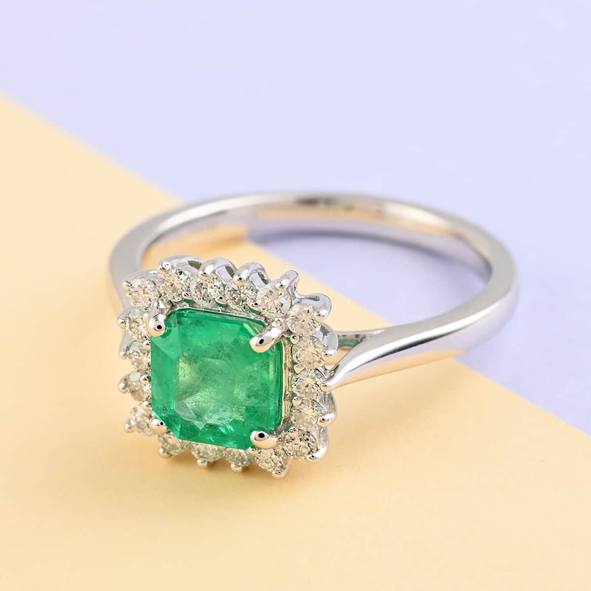 Certified Rhapsody 950 Platinum AAAA Boyaca Colombian Emerald and E-F VS Diamond Sunburst Ring (Size 6.0) 5 Grams 1.35 ctw image number 1
