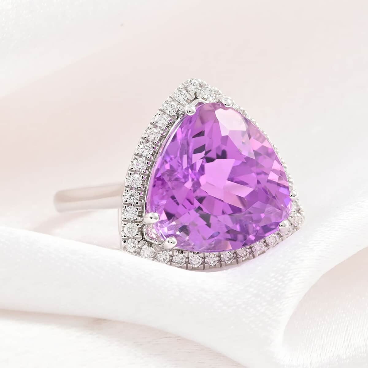 Appraised RHAPSODY 950 Platinum AAAA Patroke Kunzite and E-F VS Diamond Ring 8.55 Grams 10.80 ctw image number 1