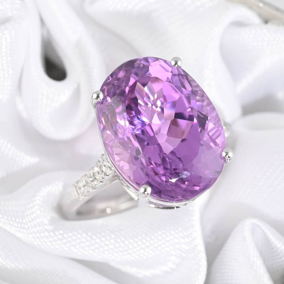 Certified & Appraised Rhapsody 950 Platinum AAAA Patroke Kunzite and E-F VS Diamond Ring (Size 9.0) 6.87 Grams 12.00 ctw image number 1