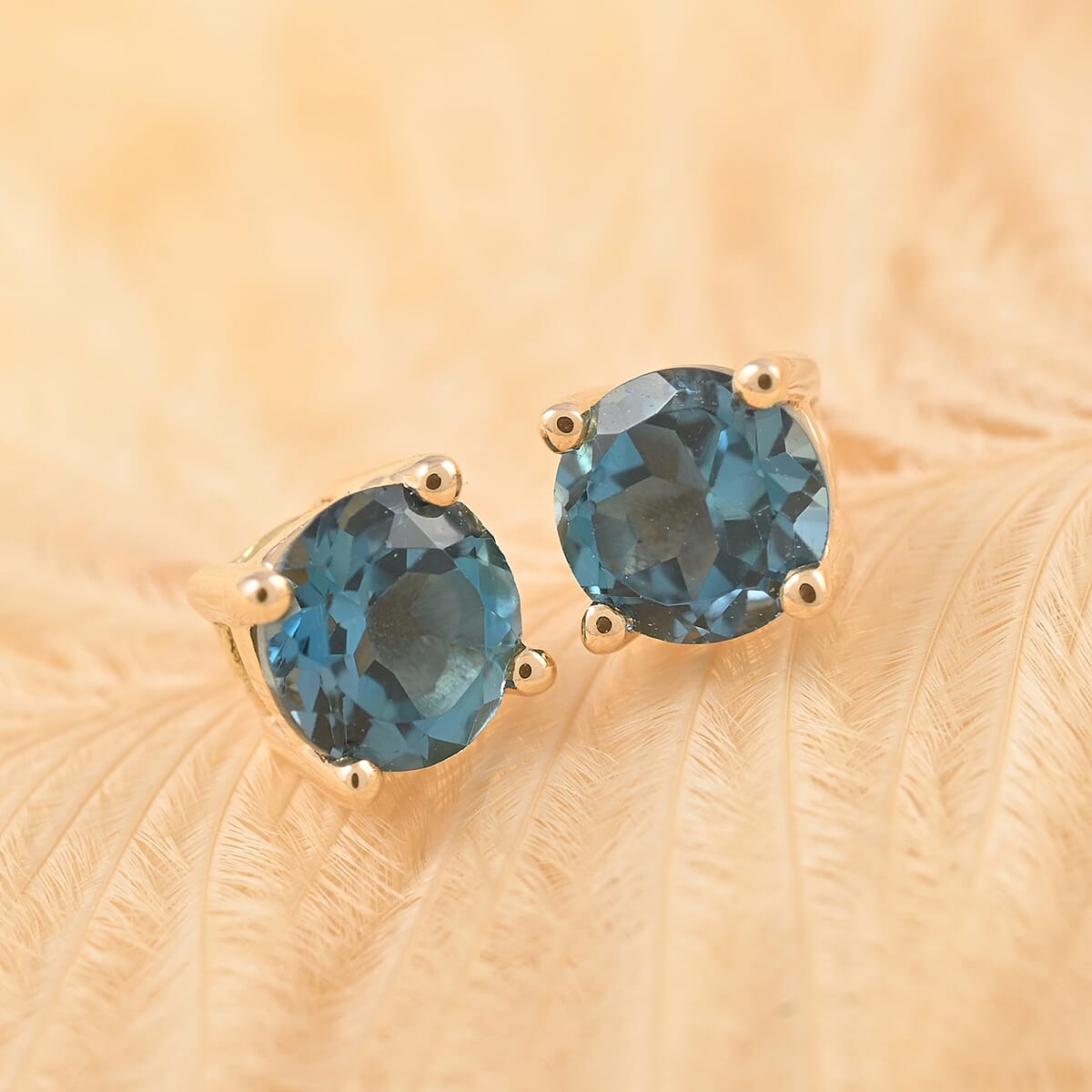 14K Yellow Gold London Blue Topaz Round Stud Earrings 0.60 ctw image number 1
