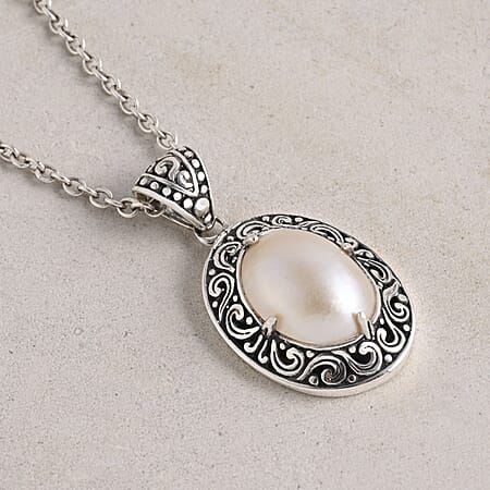 White Mabe Pearl / 925 Silver / Standard - Product card gallery slide 2 (10176797376825)