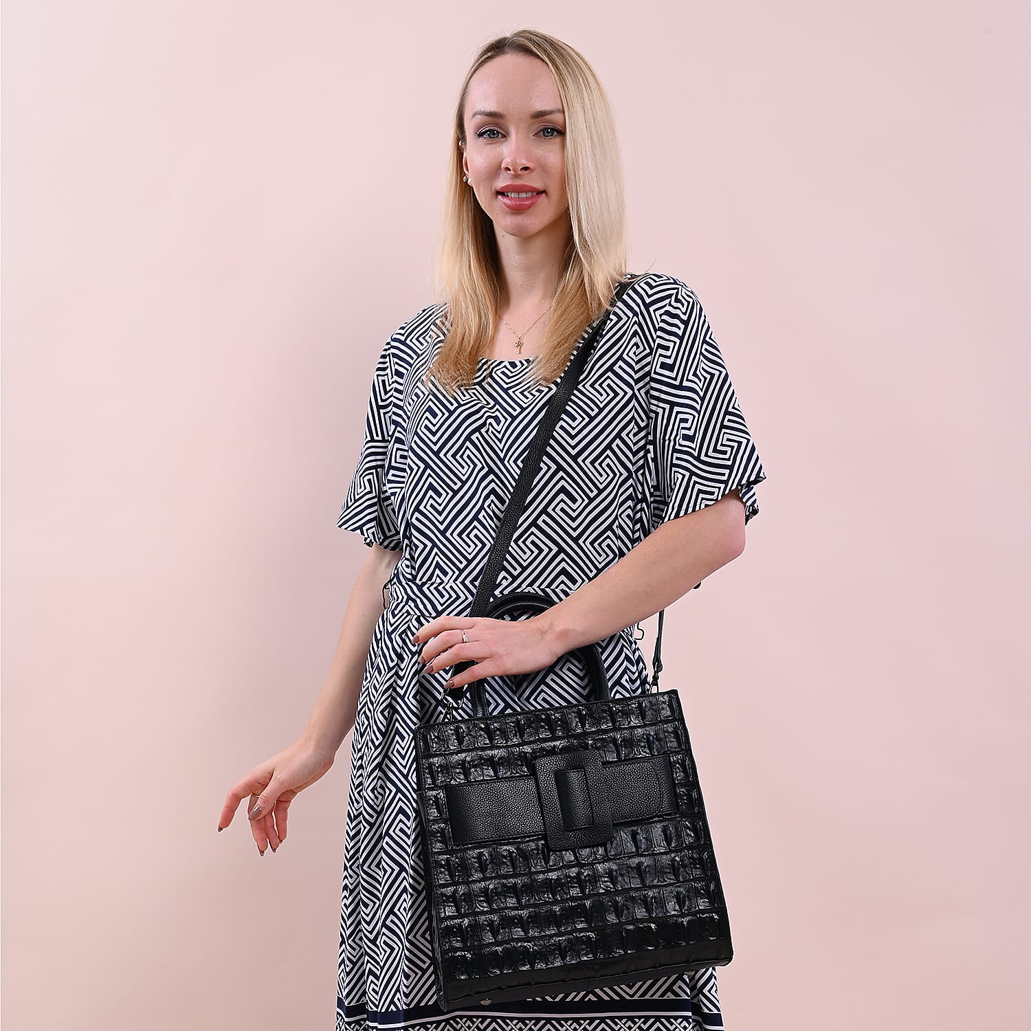 Passage Black Crocodile Skin Pattern Genuine Leather Middle Size Tote Bag