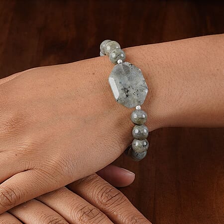 Malagasy Labradorite - Product card gallery slide 3 (10176798851385)