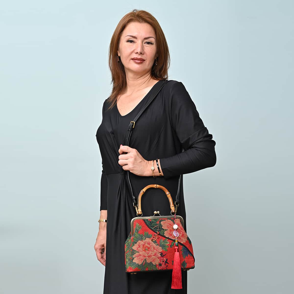 Red Peony Pattern Gambiered Canton Gauze with Genuine Leather Tote Bag with Bamboo Handle Drop image number 1