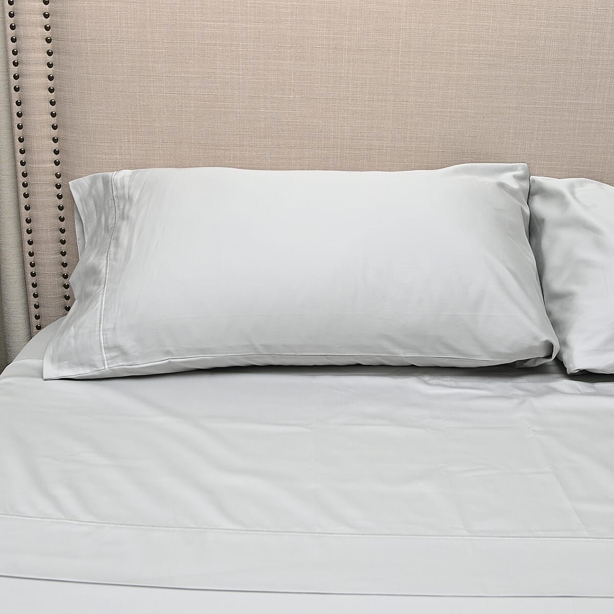 Closeout BELLA HOME Black Leopard 6pc Comforter Set -Twin (100% Microfiber) image number 1