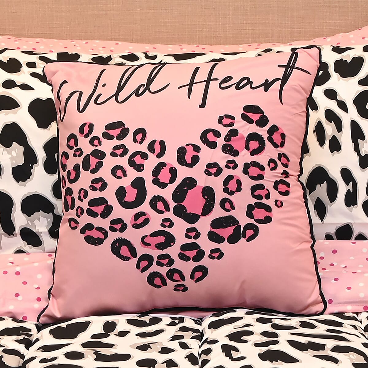 Closeout BELLA HOME Black Leopard 6pc Comforter Set -Twin (100% Microfiber) image number 4