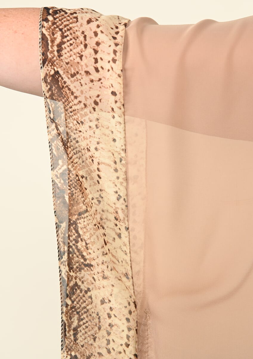Tamsy Tan Kaftan Blouse with Fret Pattern Border - (One Size Fits up to XL) image number 3