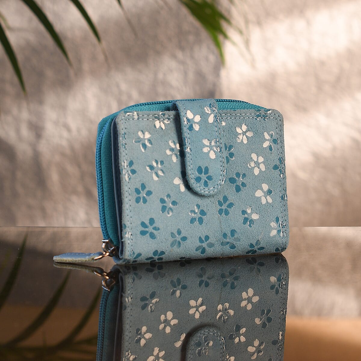 UNION CODE Black Genuine Leather Wallet (4.33"x0.78"x3.54") image number 1