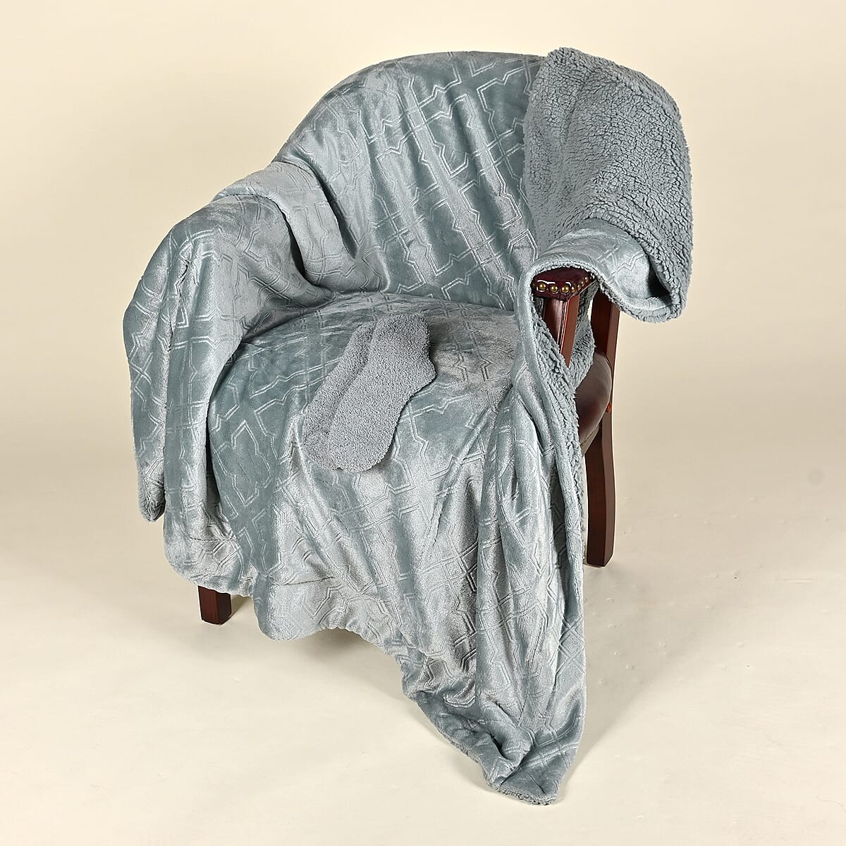 ARDOUR 2pc Gift Set Slate Sherpa Throw with Bonus Socks Set  (One Size Fits Most) image number 1