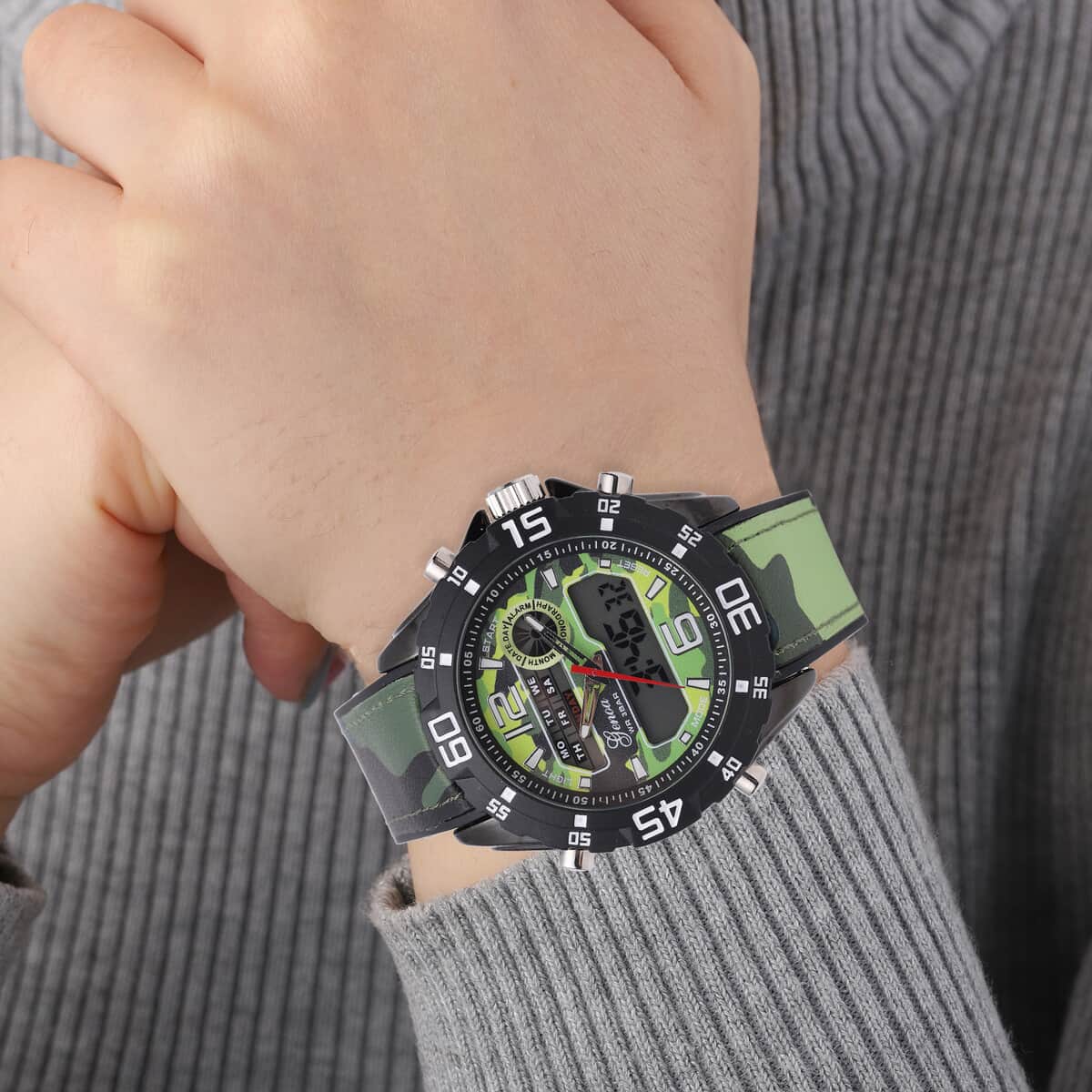 Genoa Japanese and Electronic Movement Multifunctional Key Watch with Camouflage Green Silicone Strap image number 2