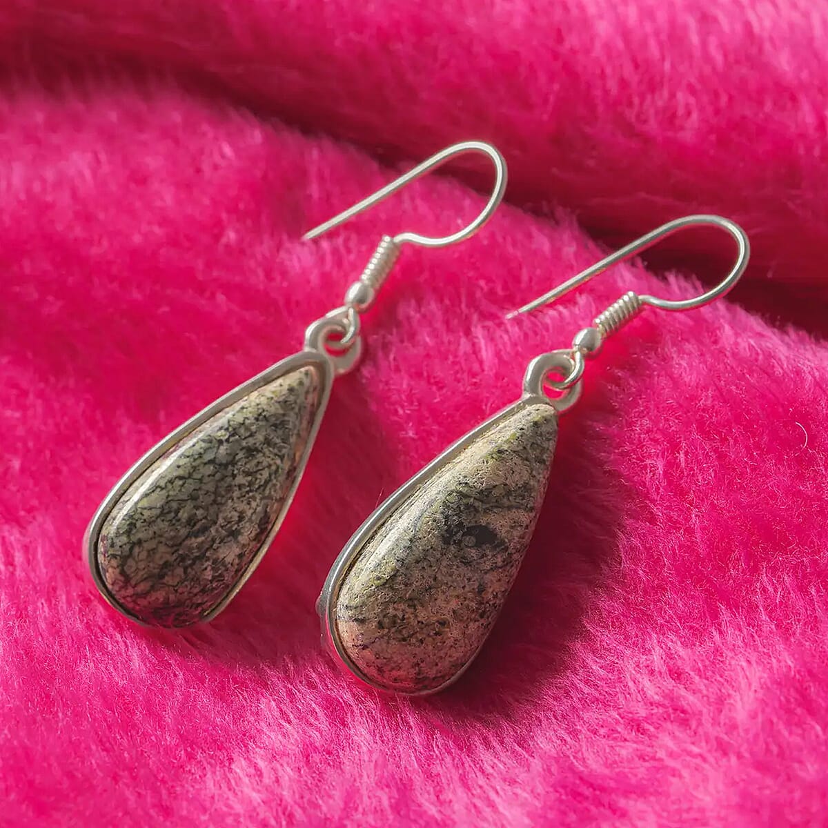 Olive Green Connemara Marble From Ireland Drop Earrings in Silvertone 40ctw image number 1