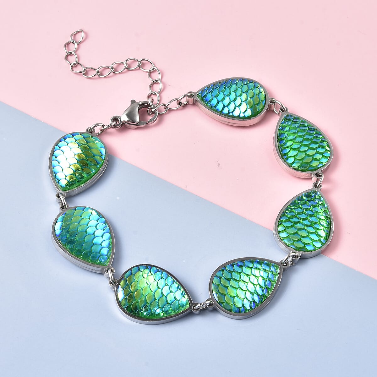Green Magic Resin Station Bracelet in Stainless Steel (7.75-9.95 In) image number 1