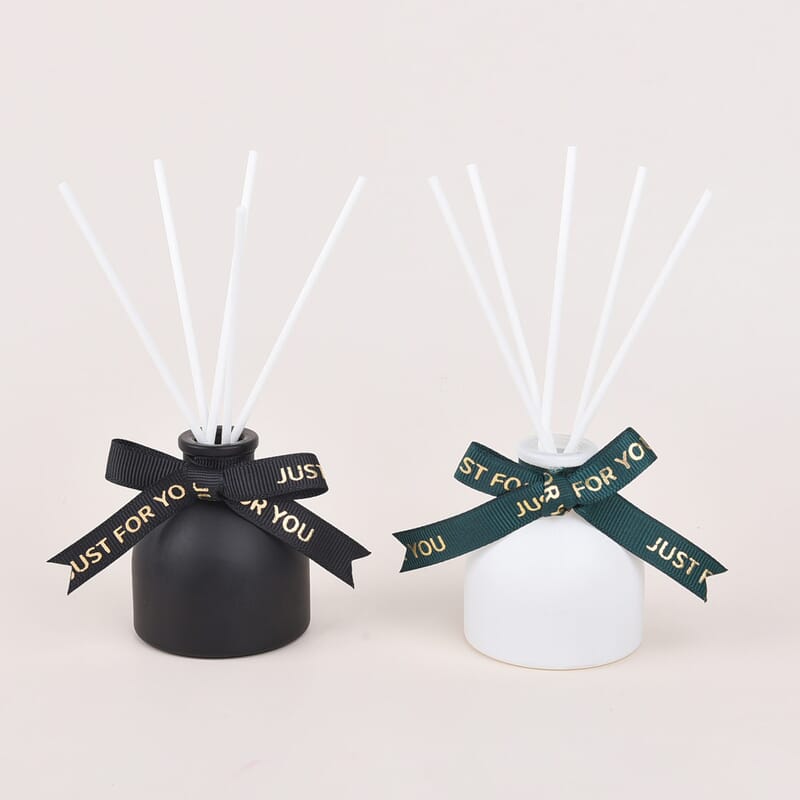 Homesmart Set of 2 50ml Round Fragrance Diffuser (Black- English Pear & Freesia, White-Gardenia) , Diffuser Sticks , Reed Diffuser , Scent Diffuser , Perfume Diffuser