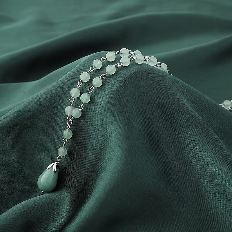 Green Aventurine Beaded Lariat Necklace 18 Inches in Silvertone 81.50 ctw