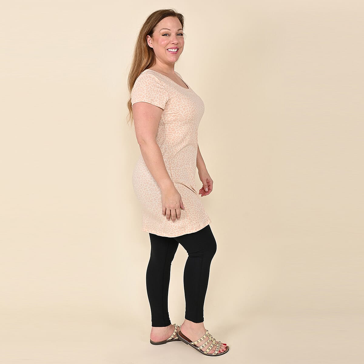 Tamsy Blush Giraffe Brushed Microfiber Tunic Sleep Shirt - S image number 2