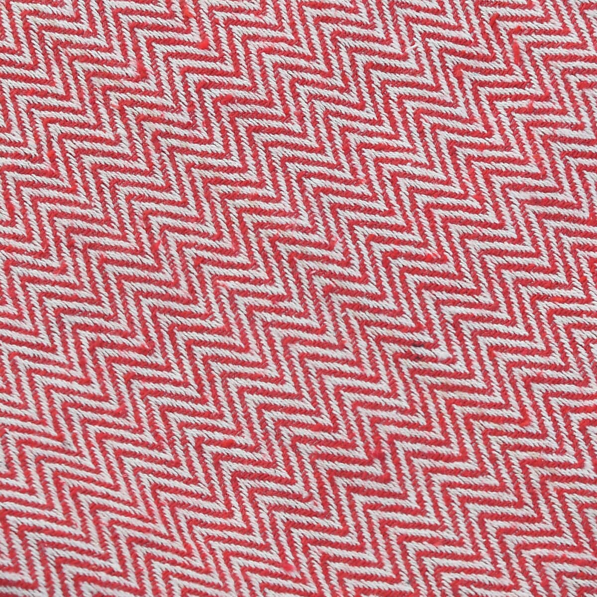 Red Chevron Pattern Cotton Woven Throw Blanket image number 3