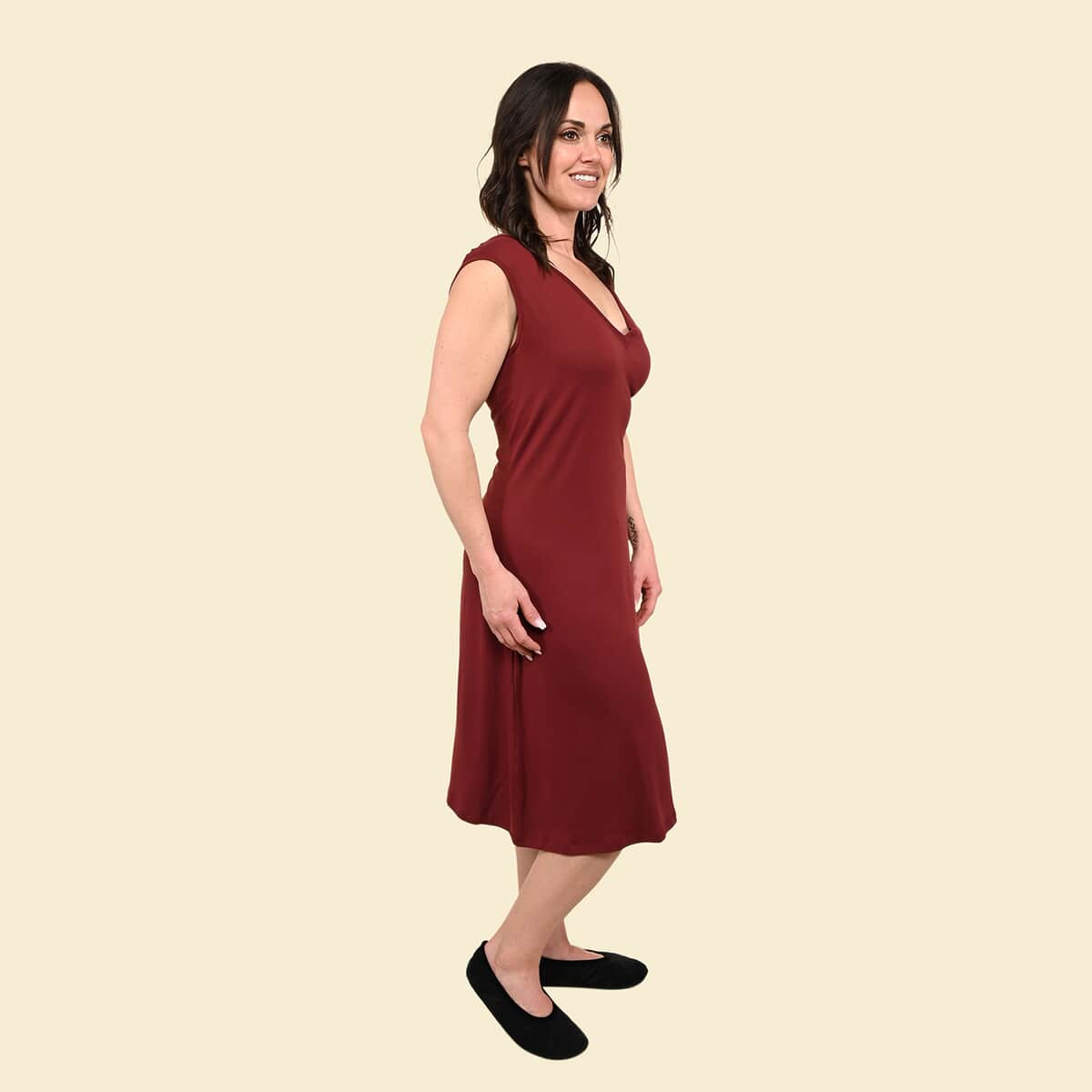 Tamsy Burgundy Tank Dress - L image number 2