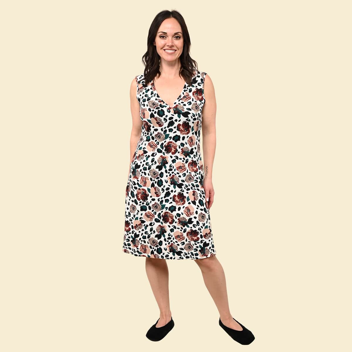 Tamsy White and Burgundy Floral Tank Dress - S image number 0