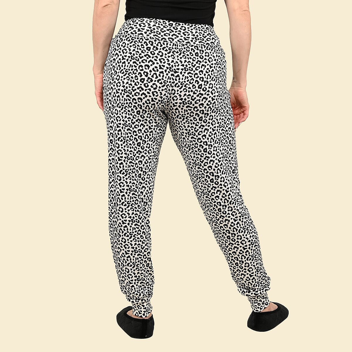 Tamsy Snow Leopard Jogger Pant with Pockets - M image number 1