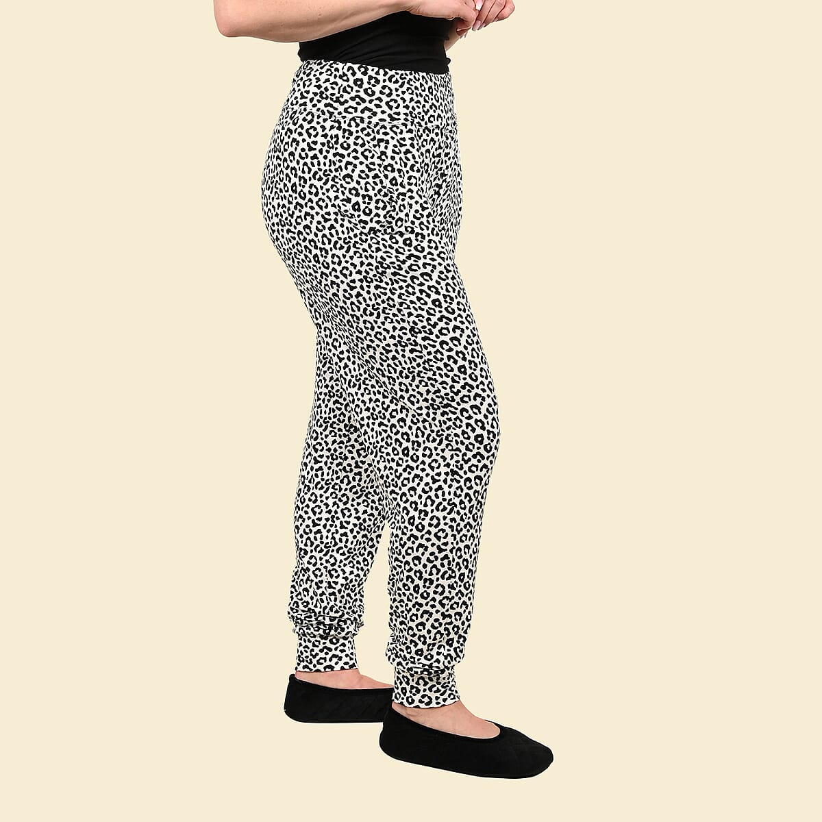 Tamsy Snow Leopard Jogger Pant with Pockets - M image number 2