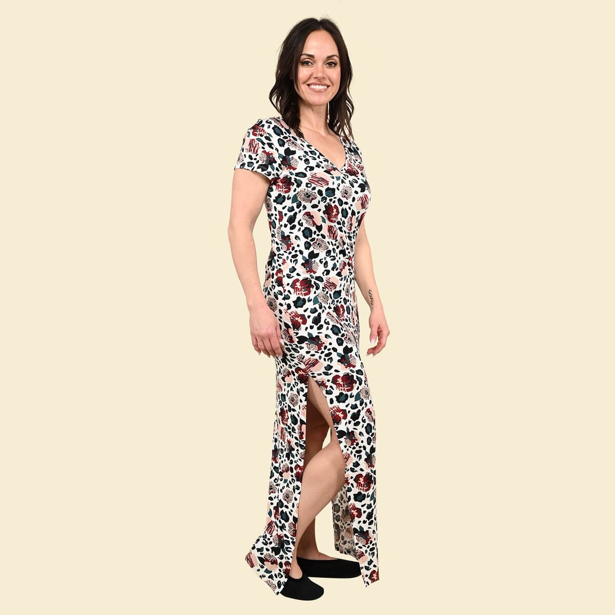 Tamsy Floral Maxi Lounge Dress with Side Vents - S image number 2