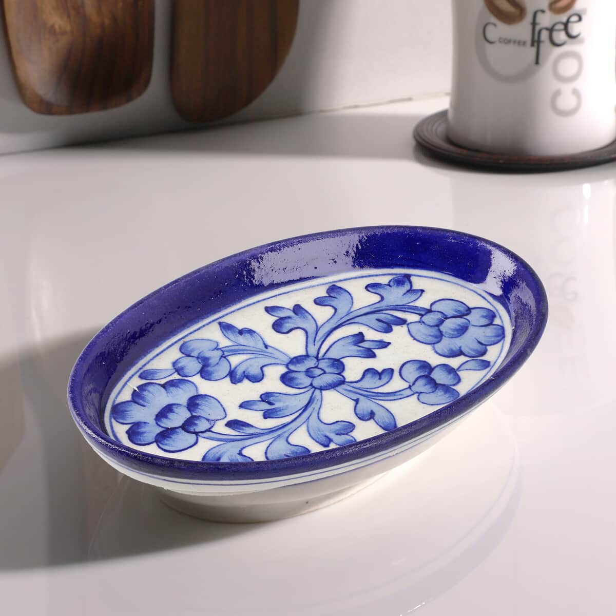 Blue Pottery Sky Floral and Leaf Pattern Oval Tray - Blue and White image number 1