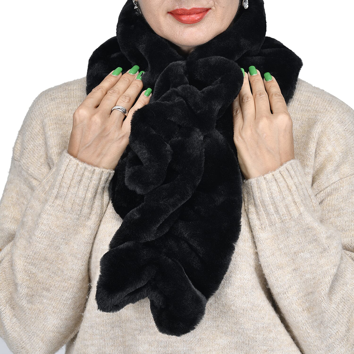 Passage Black Faux Fur Polyester Scarf