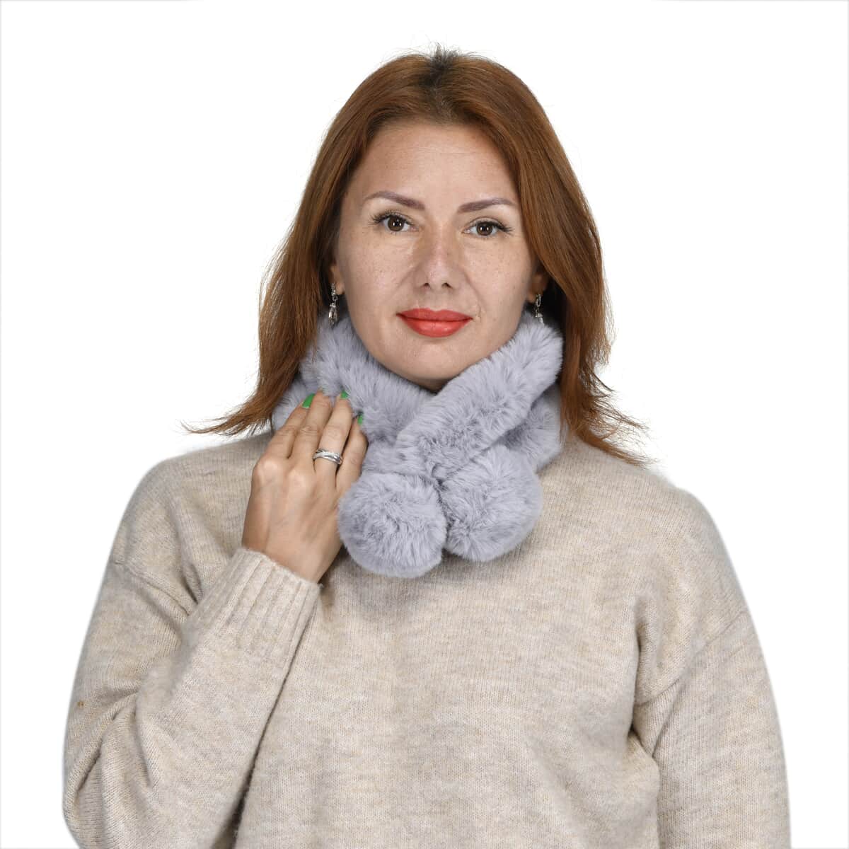 Passage Gray Faux Fur Polyester Scarf image number 0