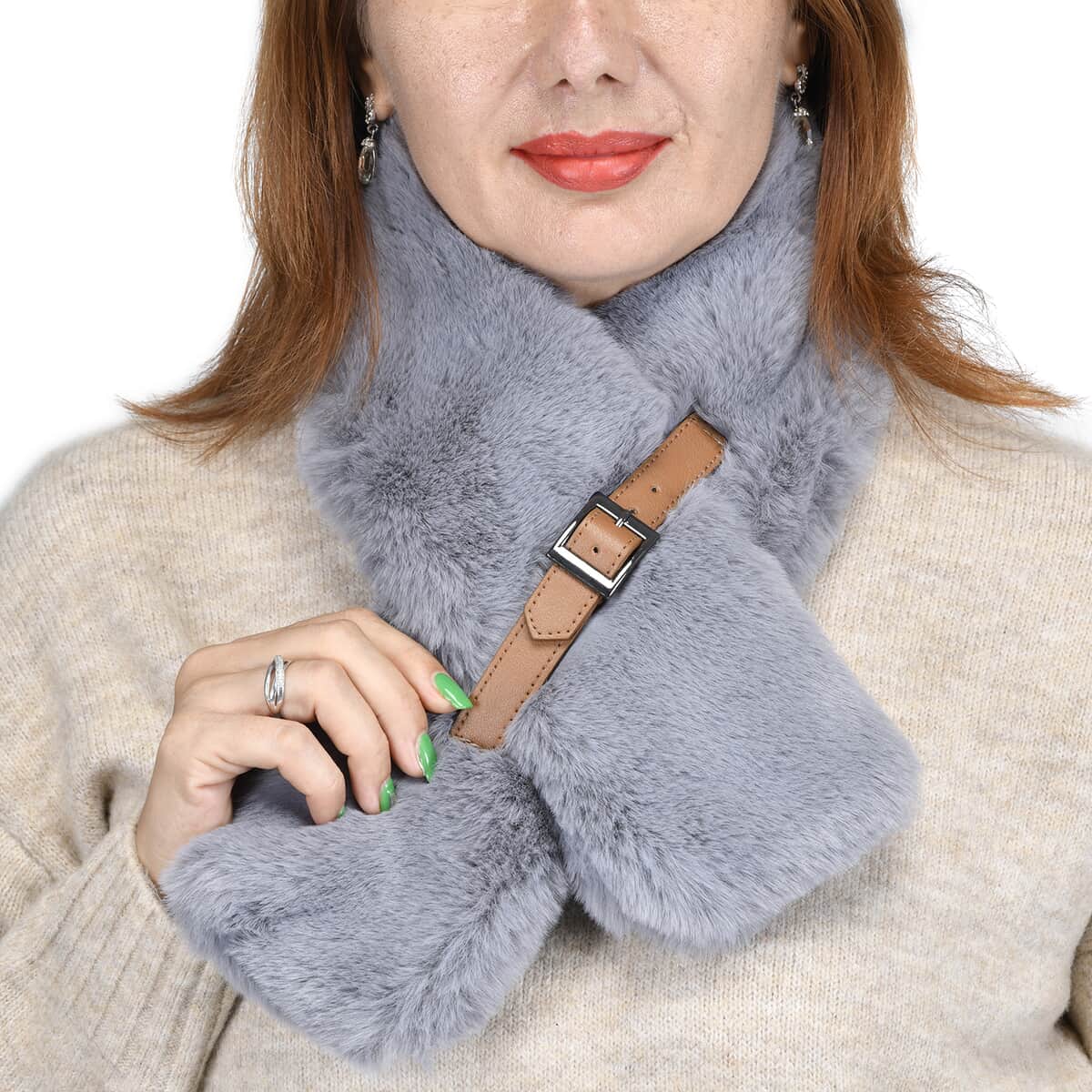 PASSAGE Gray Faux Fur Polyester Scarf with Buckle (35"x5") image number 0