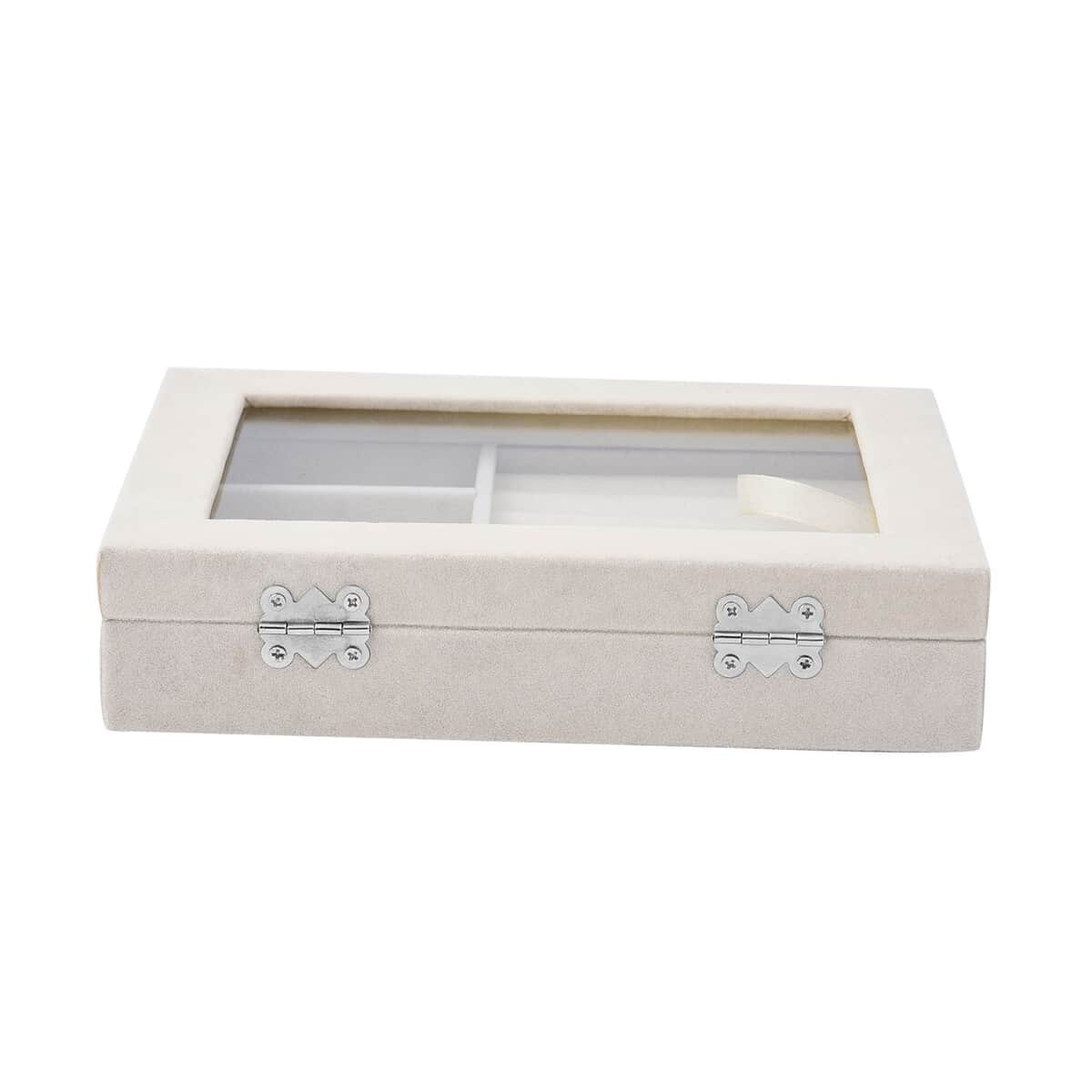 Cream Velvet Jewelry Box with Anti Tarnish Lining & Lock (Rings Hold Up to 28, Brooch, Pendant, Earrings) image number 3