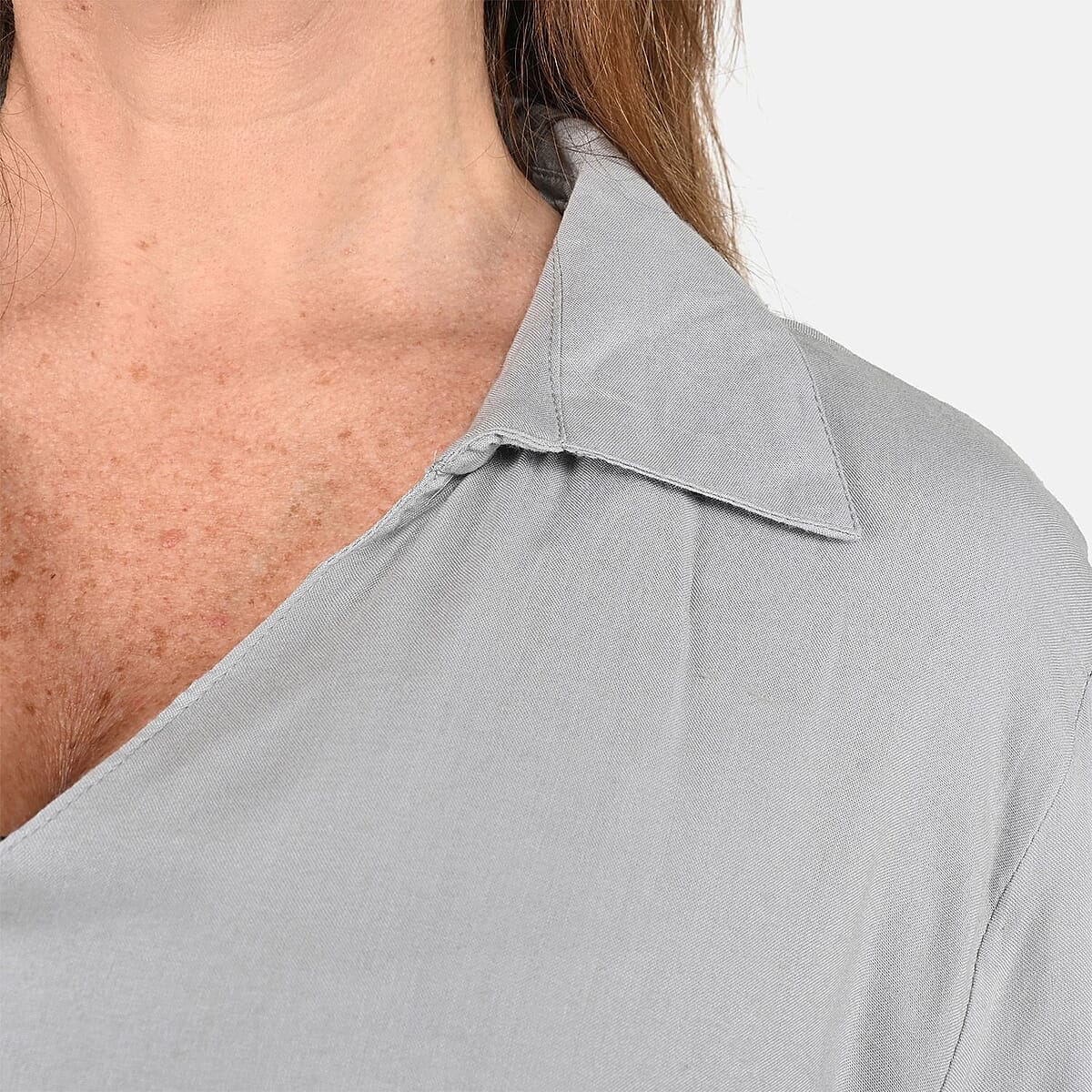 Tamsy Light Gray V-Neck Collar Long Sleeve Top - 1X image number 4