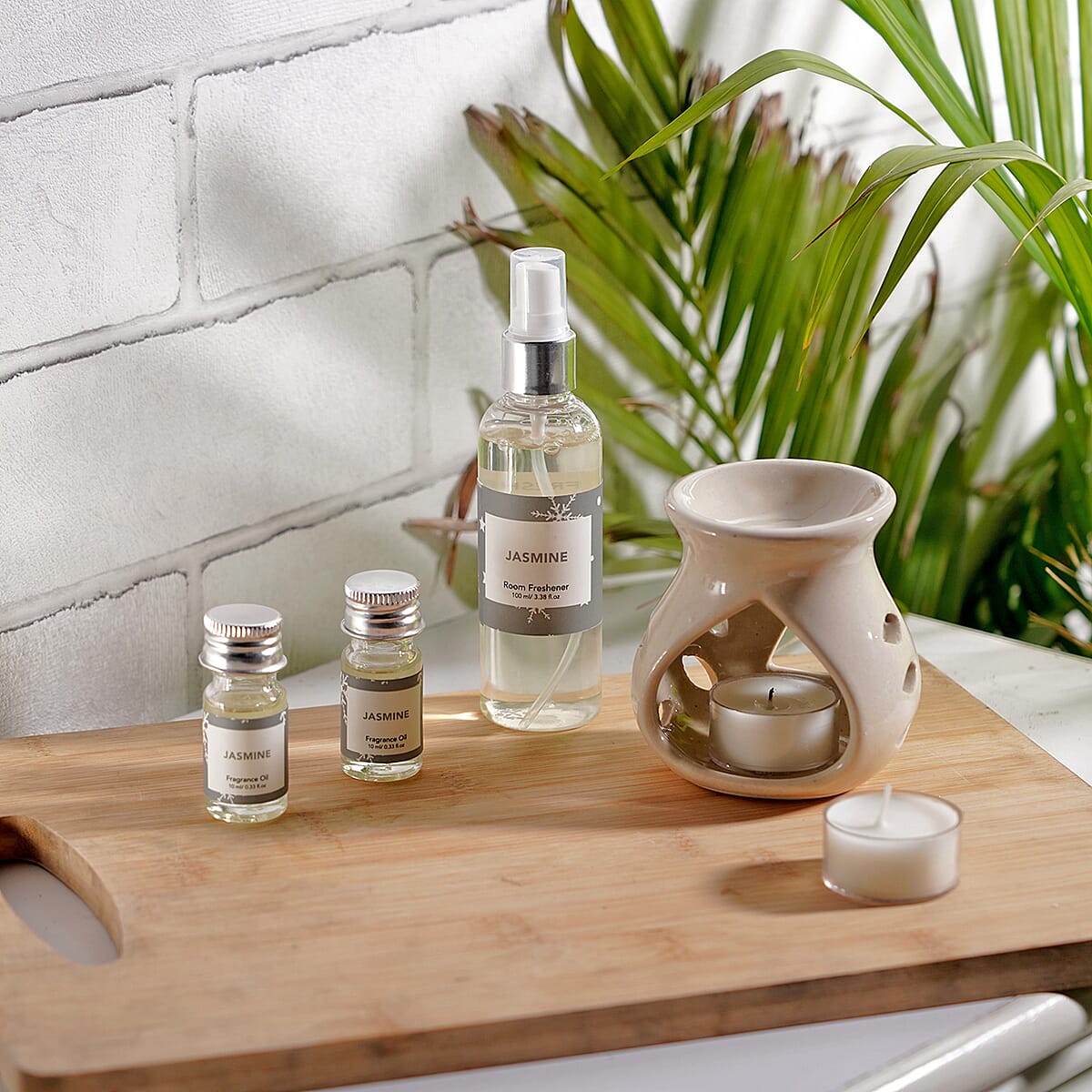 Fragrance Gift Set (Ceramic Burner, 2 Fragrance Oils, 2 Tea-lights & 1 Room Spray) - FRAGRANCE Jasmine image number 1