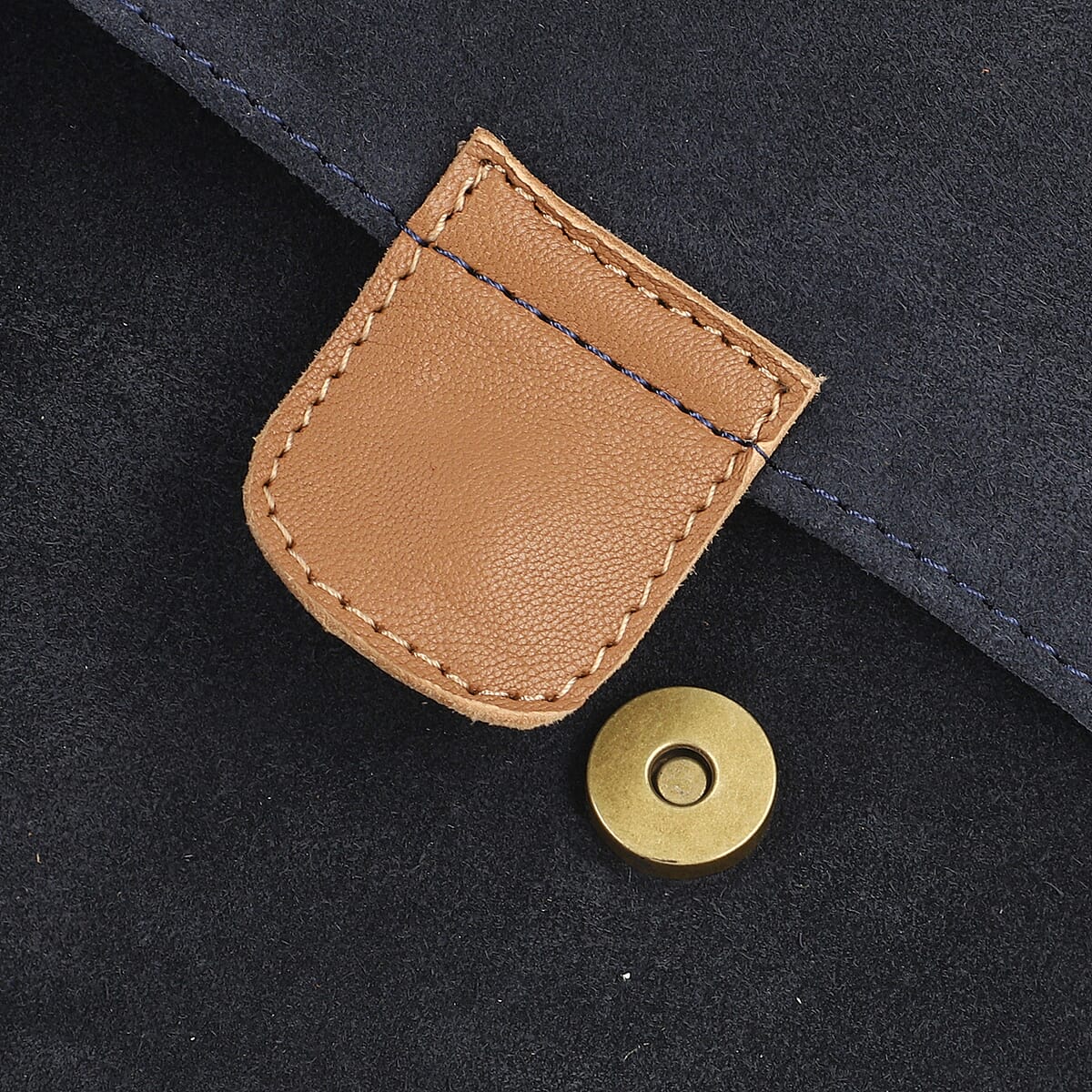 Black Genuine Leather Crossbody Bag (10.62"x2.75"x11.02") with Detachable Shoulder Strap image number 5